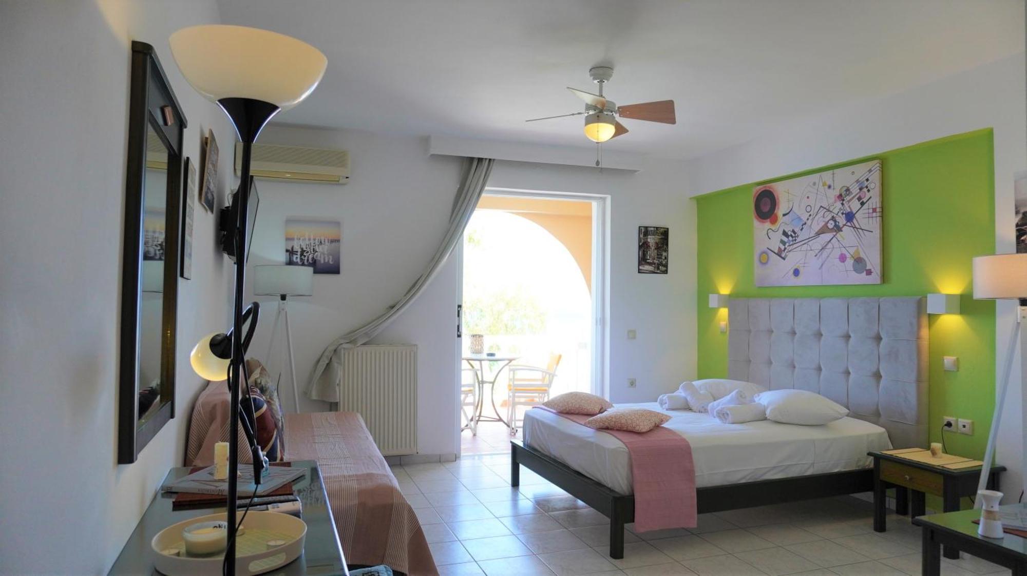Seafront Spirit Suites Zakynthos Habitación foto