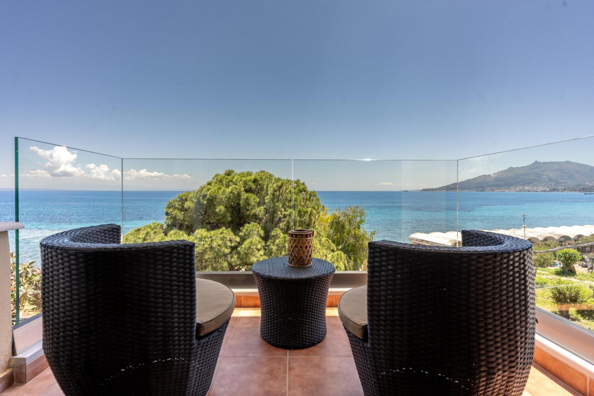 Seafront Spirit Suites Zakynthos Exterior foto