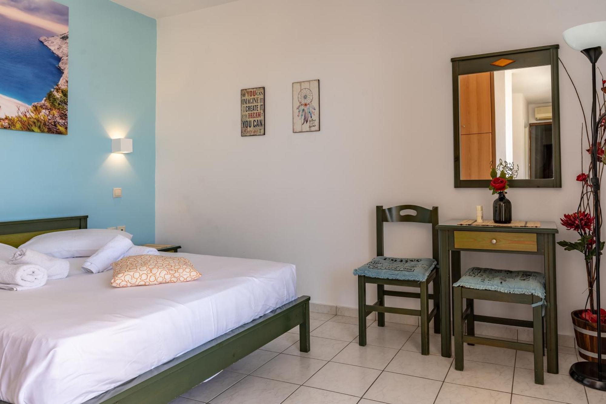 Seafront Spirit Suites Zakynthos Habitación foto